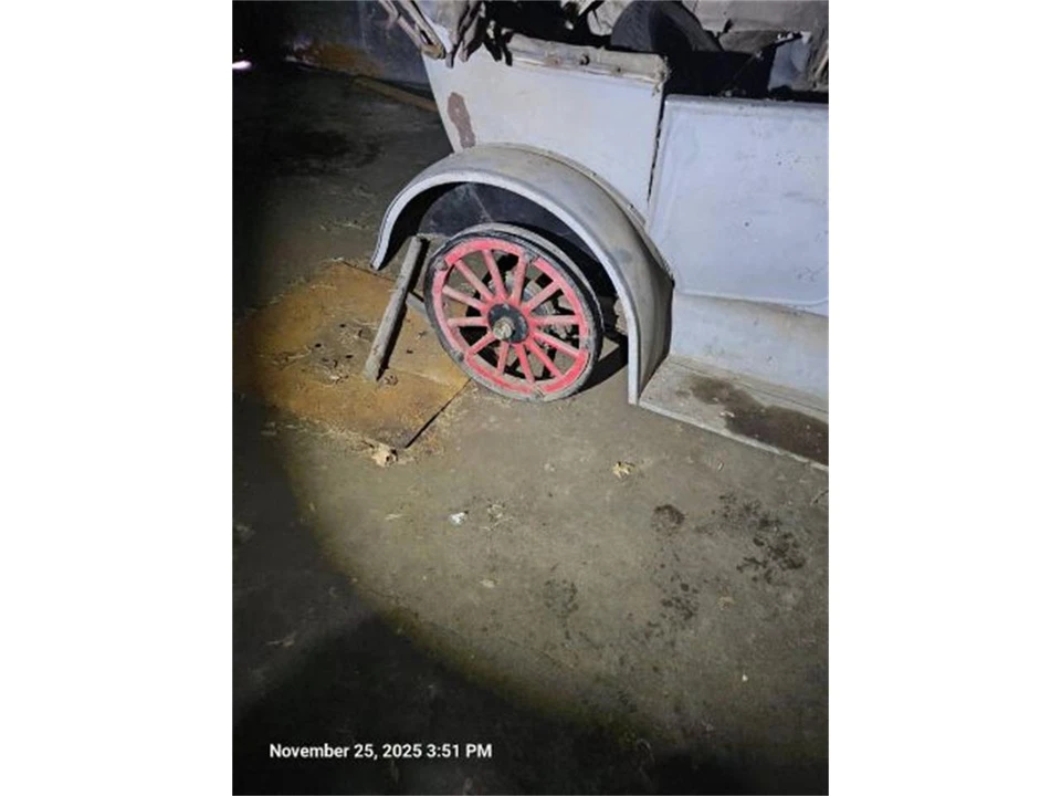 1917 Chevrolet Pickup - Image 24 of 24