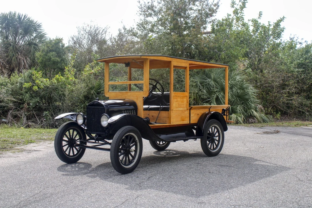 1917 Ford Model T Pickup & Model TT - Image 4 of 31