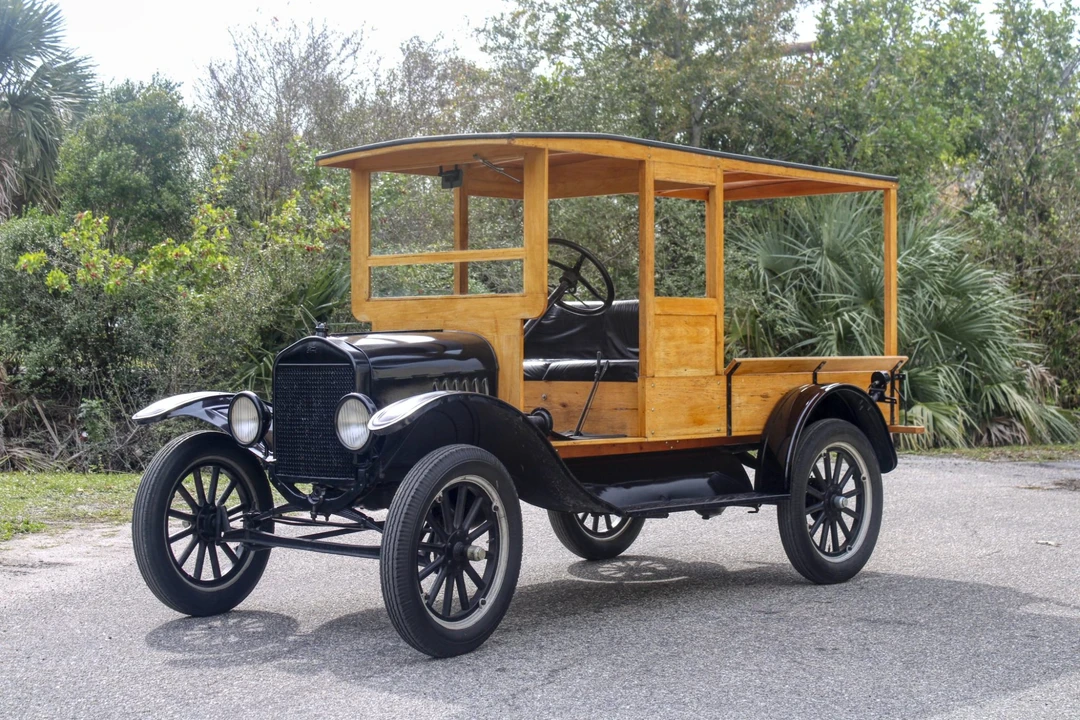 1917 Ford Model T Pickup & Model TT - Image 3 of 31