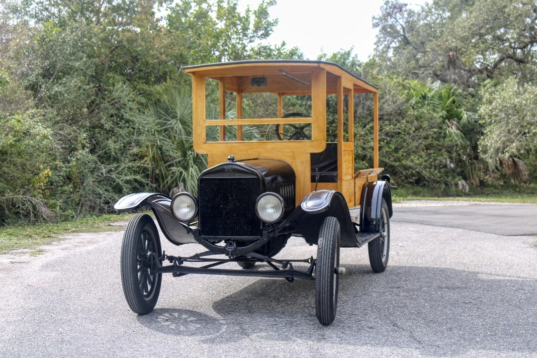 1917 Ford Model T Pickup & Model TT - Image 2 of 31
