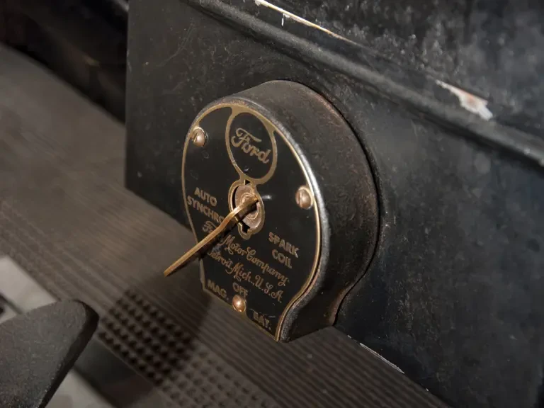 1917 Ford Model T Pickup & Model TT - Image 13 of 16