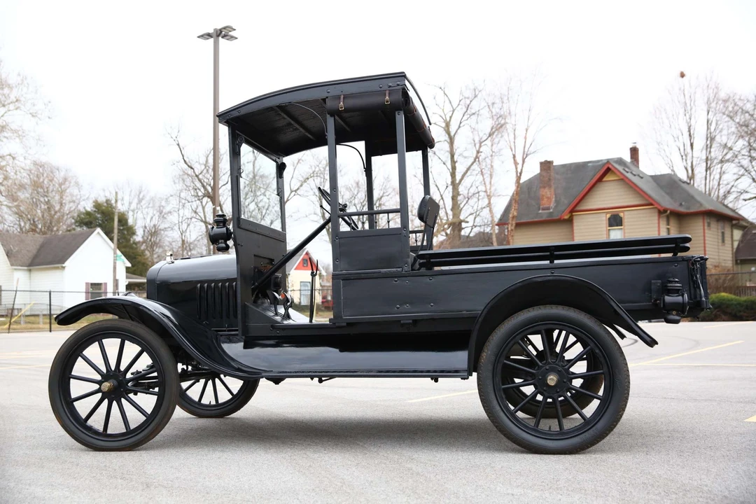 1917 Ford Model T Pickup & Model TT - Image 4 of 31