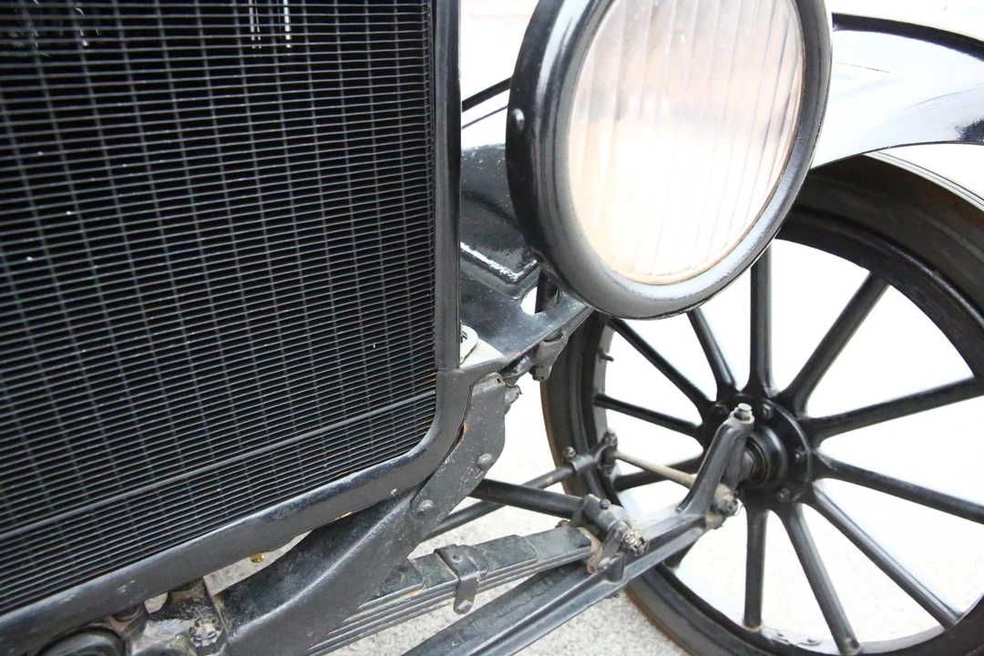1917 Ford Model T Pickup & Model TT - Image 30 of 31