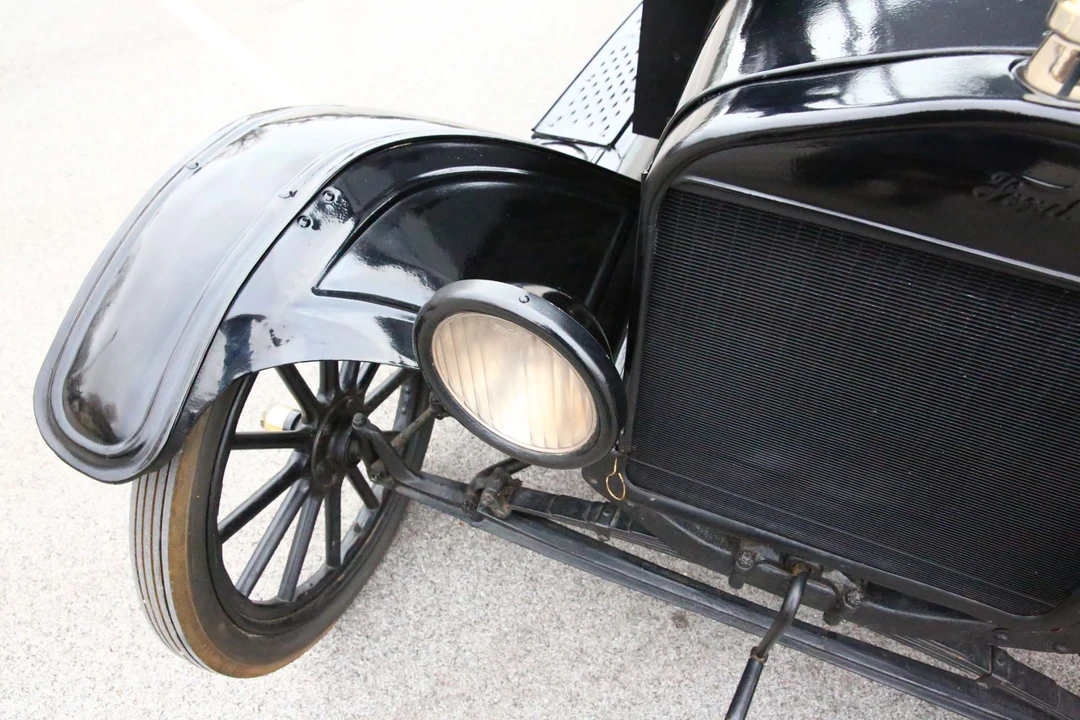 1917 Ford Model T Pickup & Model TT - Image 13 of 31