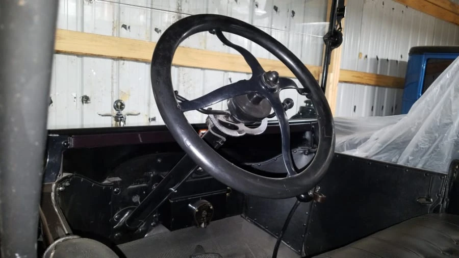 1917 Ford Model T Pickup & Model TT - Image 3 of 7
