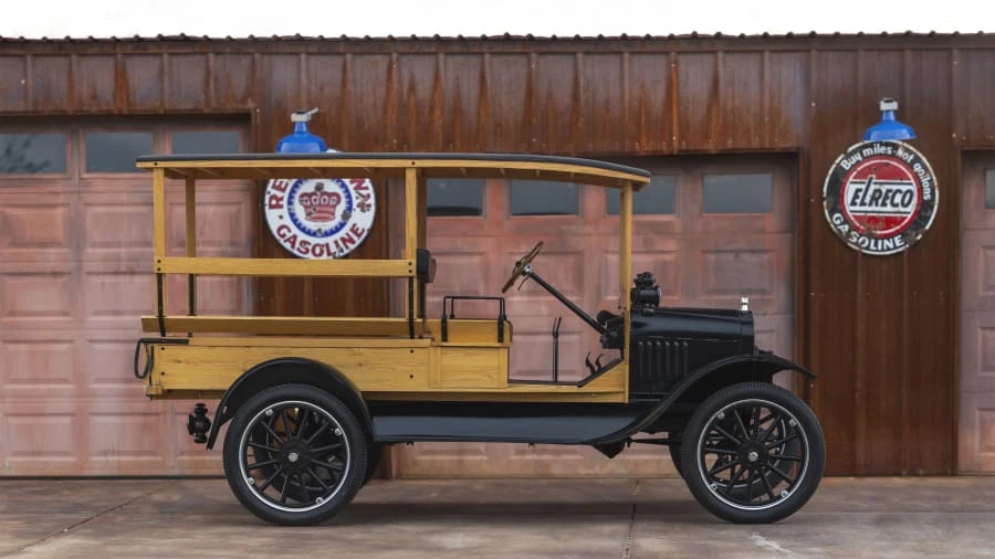 1917 Ford Model T Pickup & Model TT - Image 2 of 20