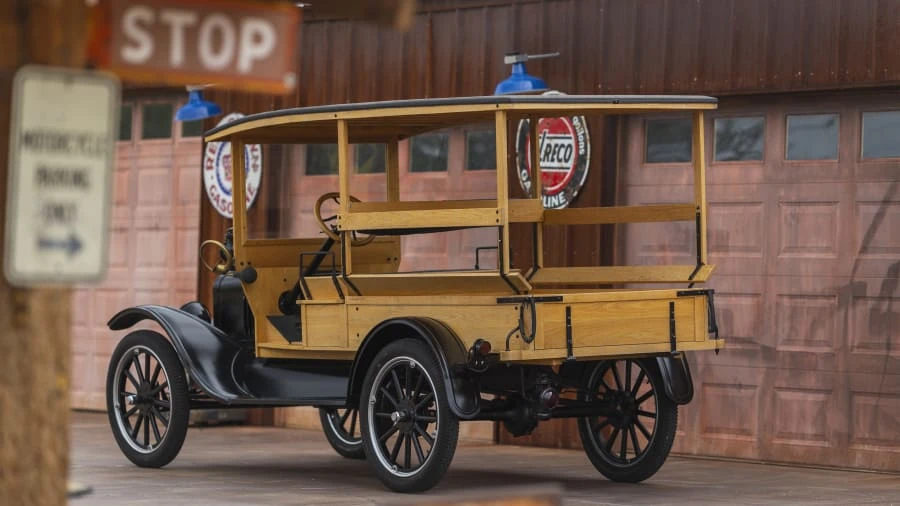 1917 Ford Model T Pickup & Model TT - Image 3 of 20