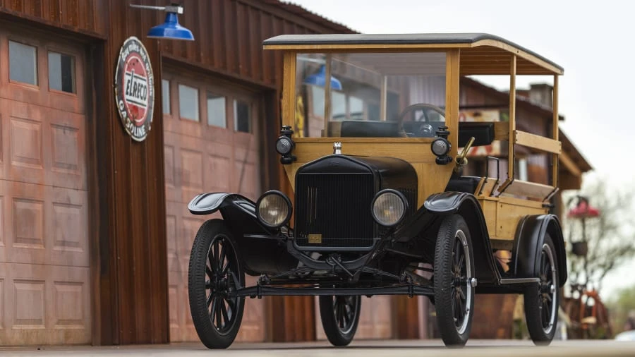 1917 Ford Model T Pickup & Model TT - Image 16 of 20