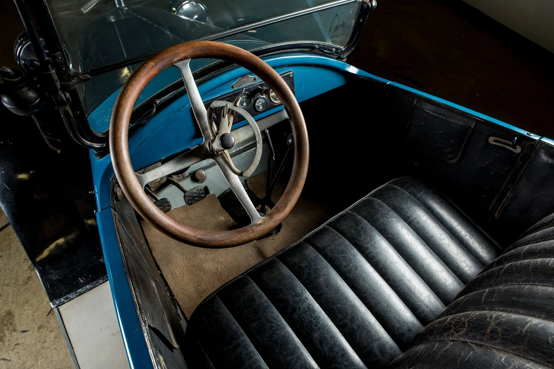 1917 Hupmobile - Image 2 of 8