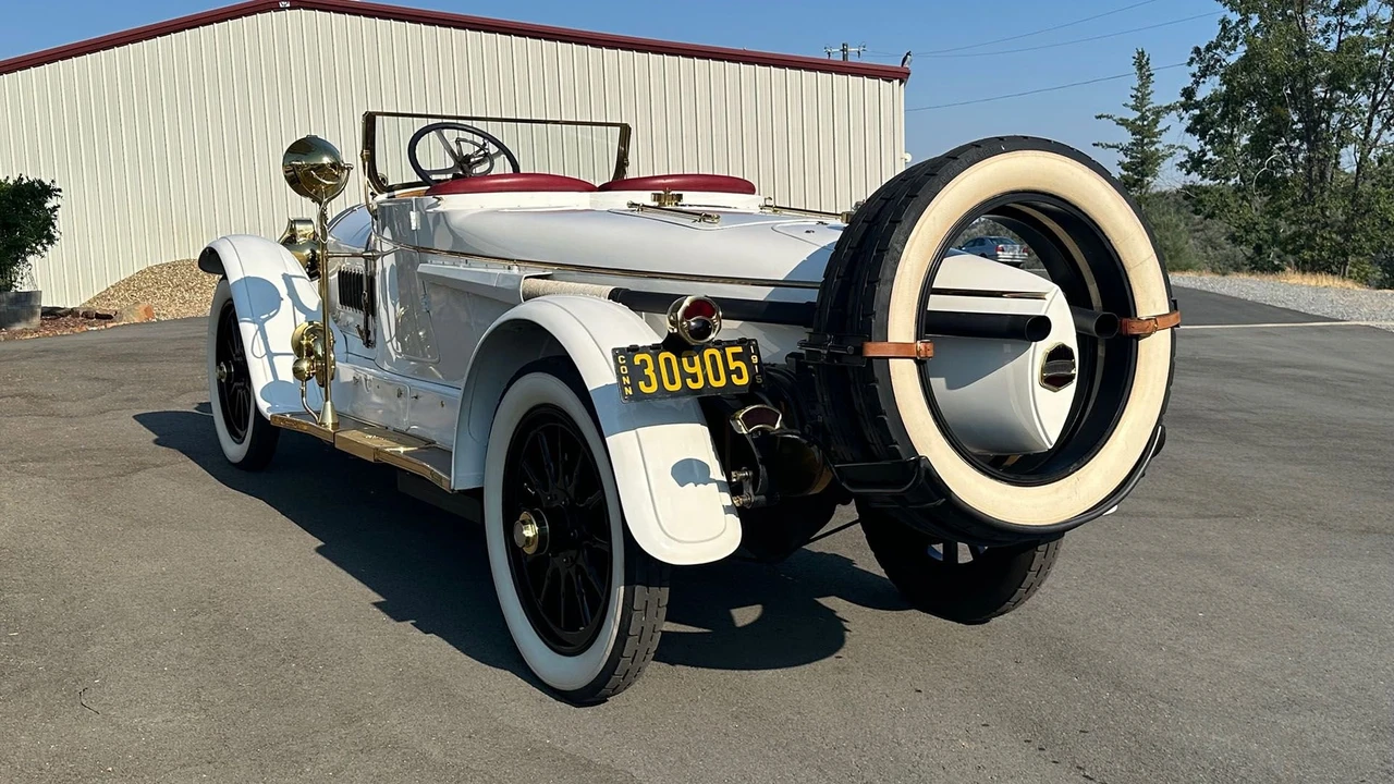 1917 Locomobile - Image 10 of 27