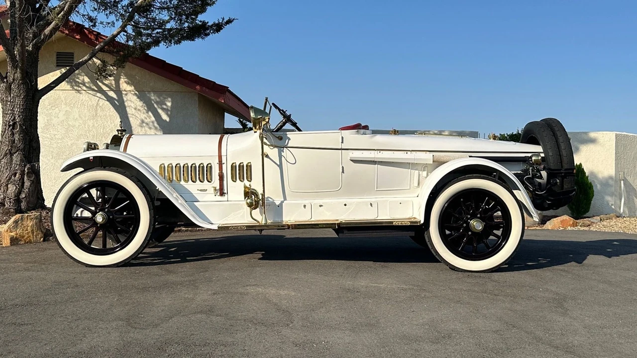 1917 Locomobile - Image 2 of 27