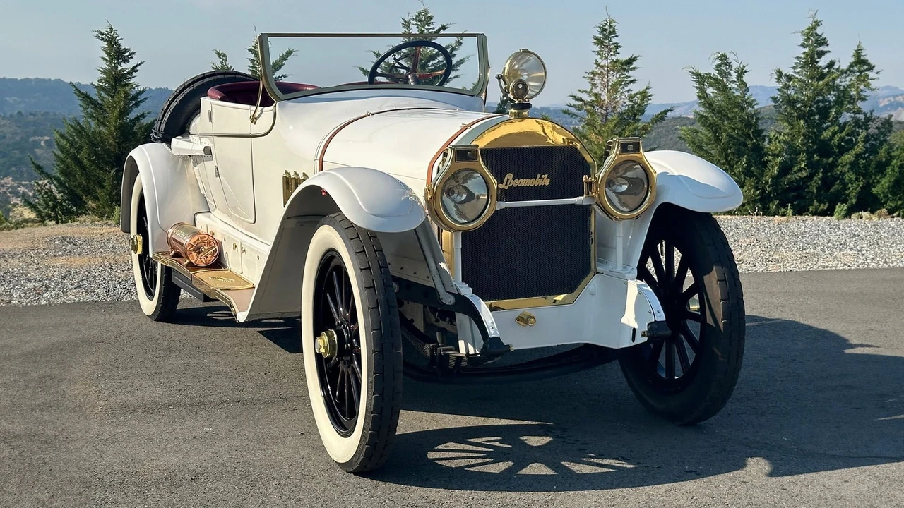 1917 Locomobile - Image 4 of 27