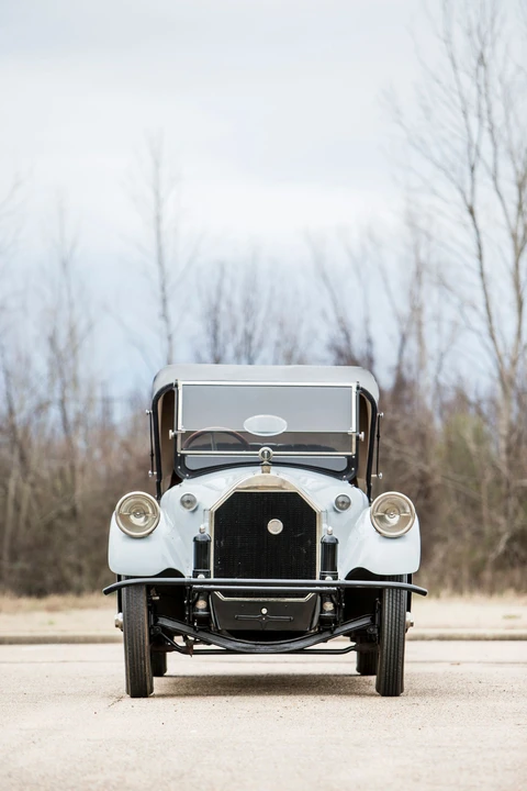 1917 Pierce-Arrow - Image 2 of 24