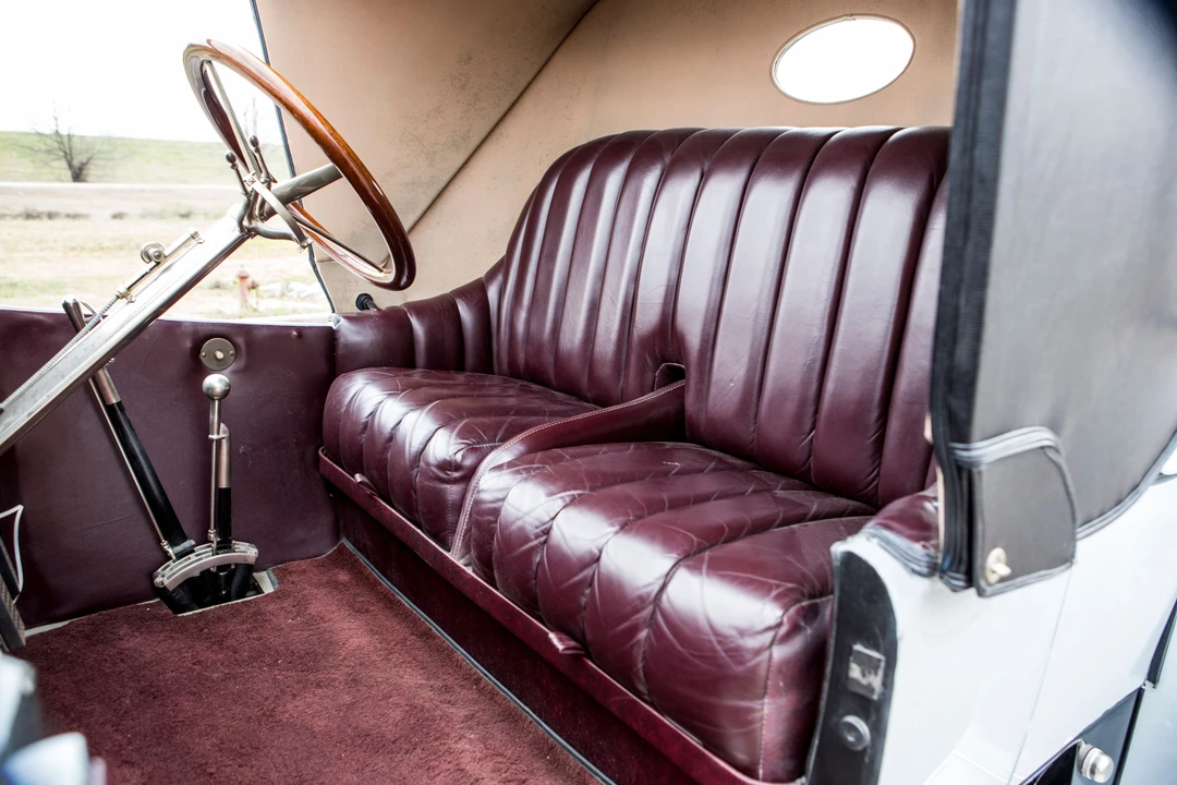 1917 Pierce-Arrow - Image 9 of 24