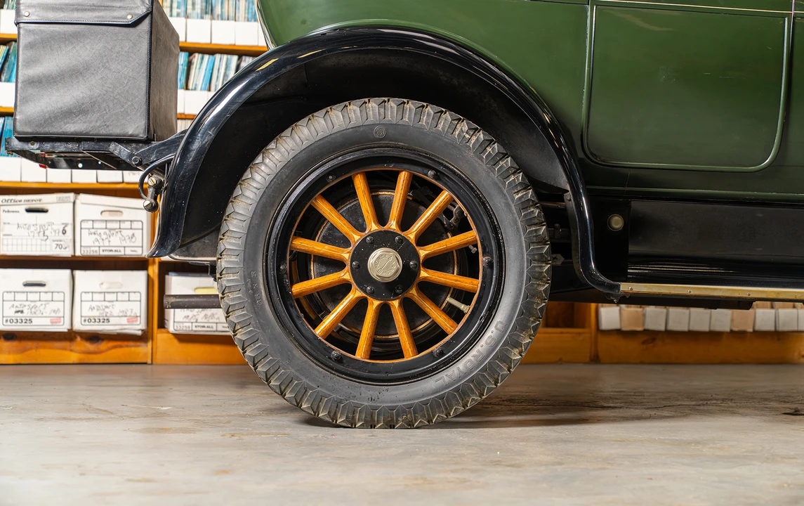 1917 Pierce-Arrow - Image 15 of 24