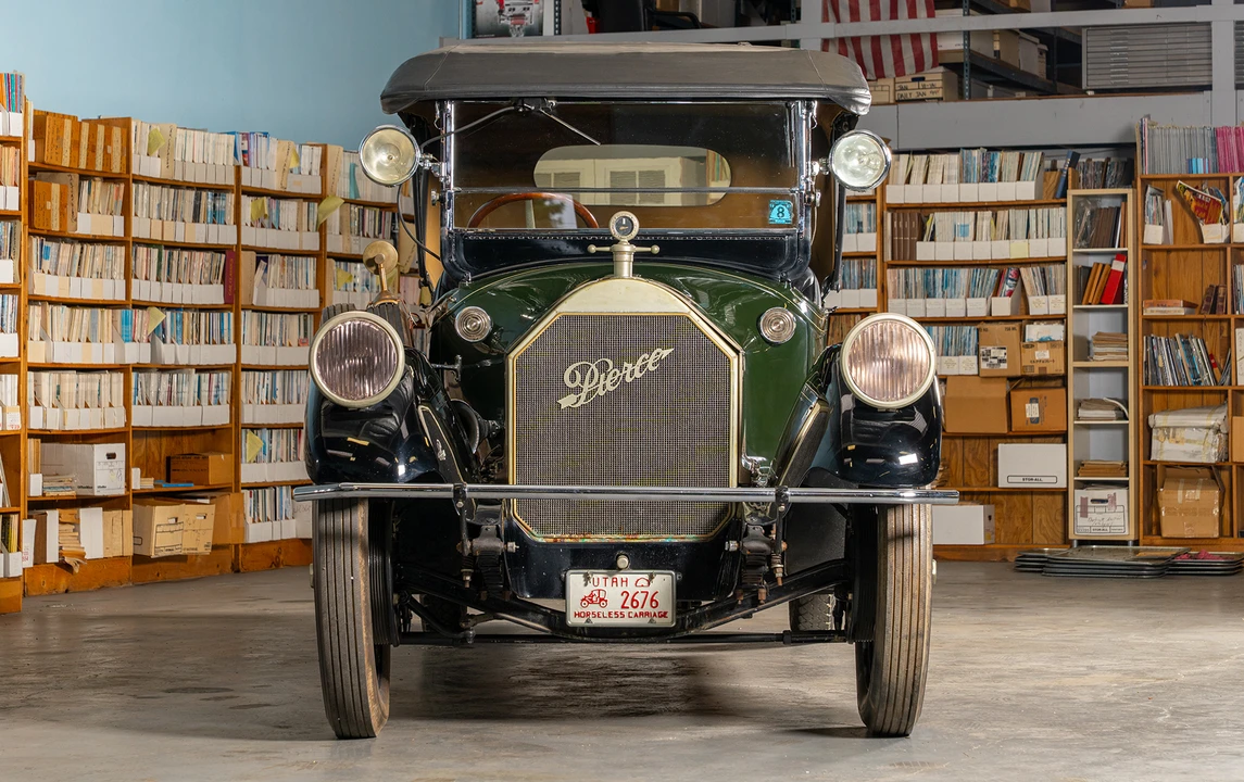 1917 Pierce-Arrow - Image 7 of 24