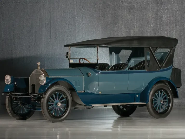 1917 Pierce-Arrow - Image 2 of 24