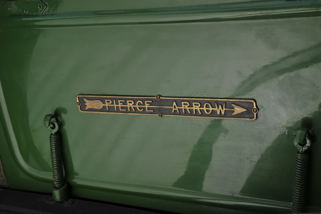 1917 Pierce-Arrow - Image 8 of 14