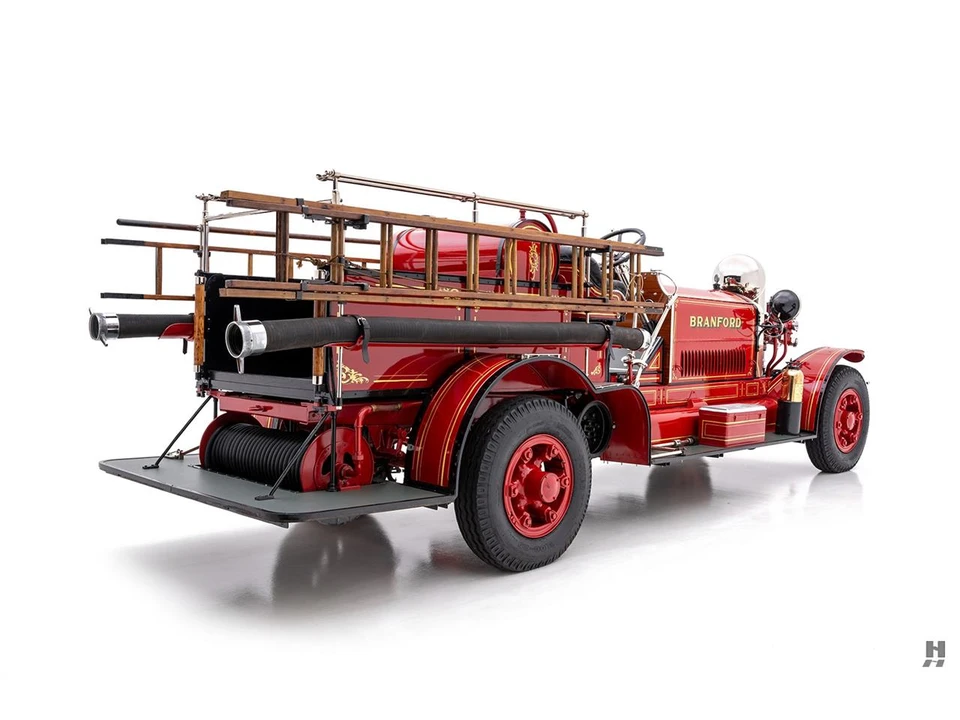 1918 American LaFrance - Image 3 of 31