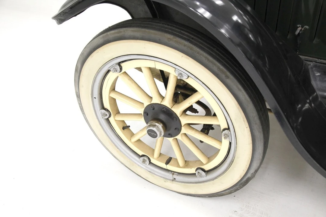 1918 Buick - Image 18 of 31