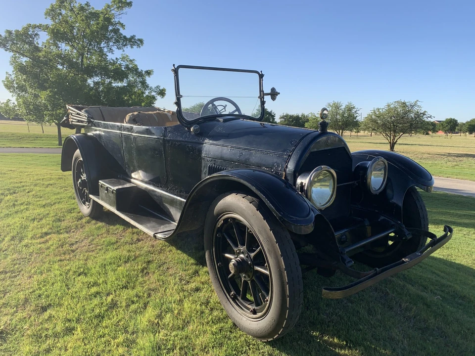 1918 Cadillac - Image 2 of 31