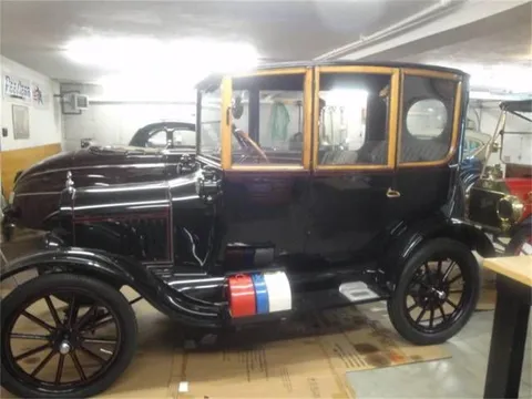 1918 Ford Model T Center Door