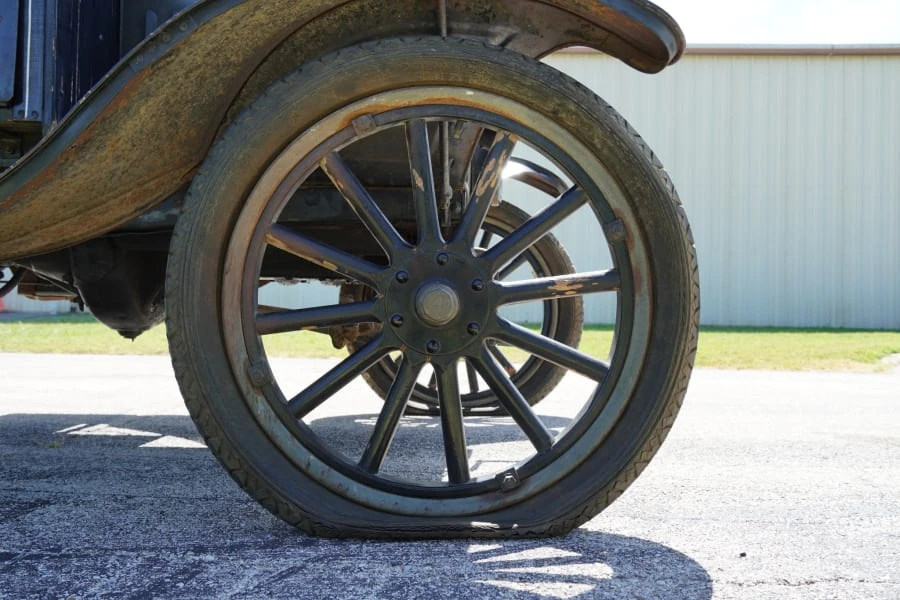 1918 Ford Model T Pickup & Model TT - Image 10 of 31