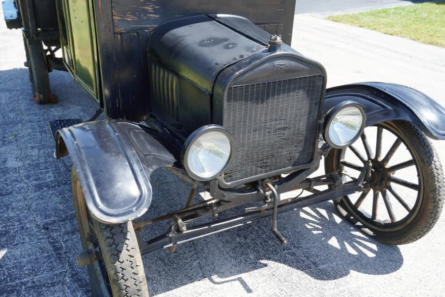 1918 Ford Model T Pickup & Model TT - Image 15 of 31