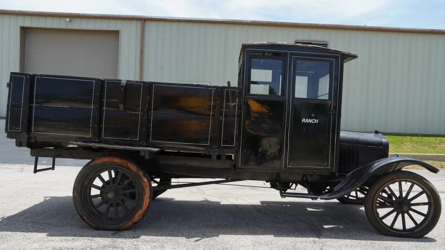 1918 Ford Model T Pickup & Model TT - Image 8 of 31