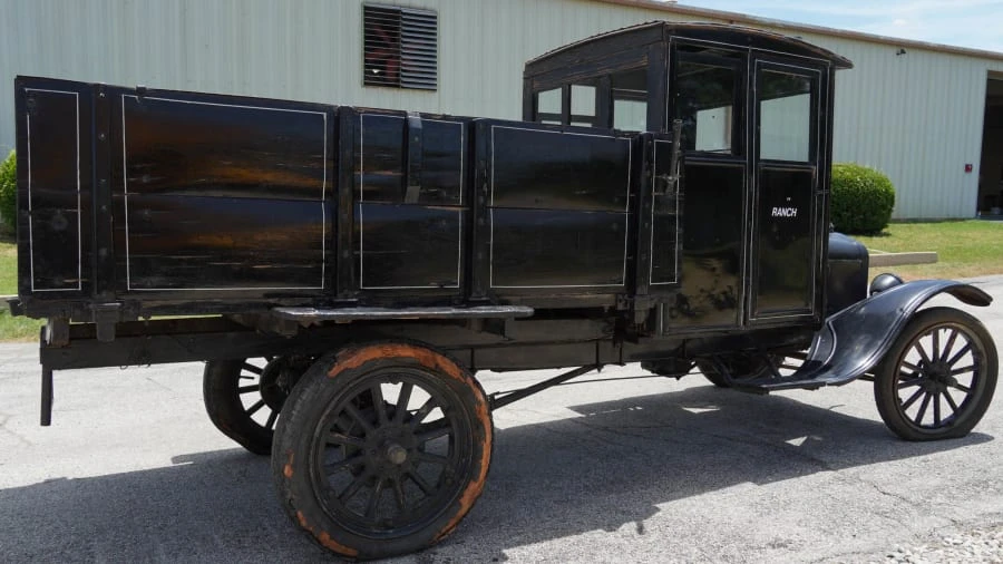 1918 Ford Model T Pickup & Model TT - Image 9 of 31