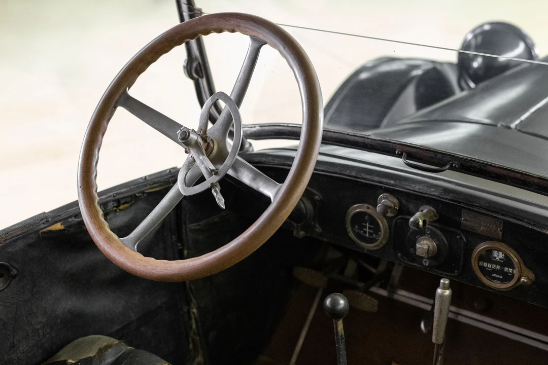 1918 Harley-Davidson - Image 2 of 21