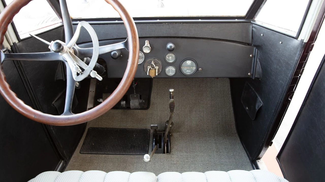 1918 Hudson Super Six - Image 2 of 31
