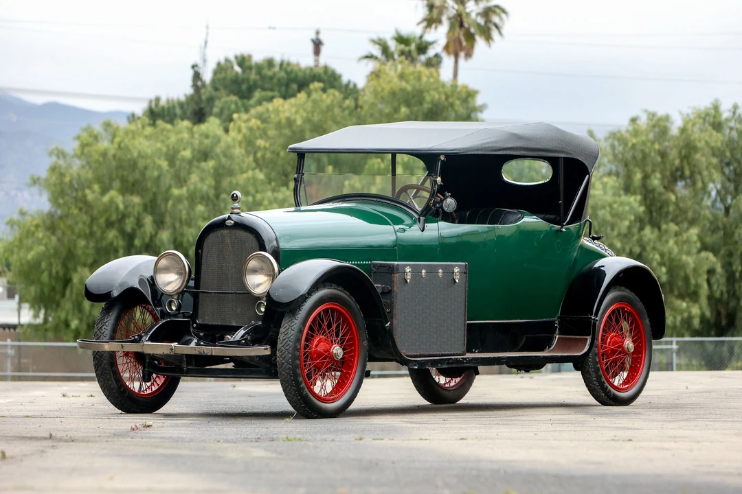 1918 Marmon - Image 2 of 31