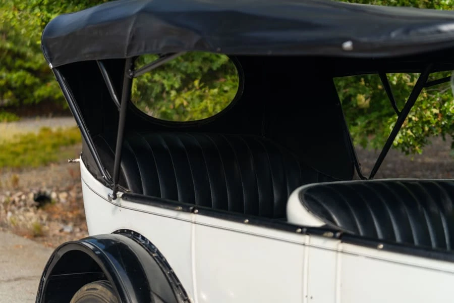 1918 Oldsmobile - Image 10 of 18