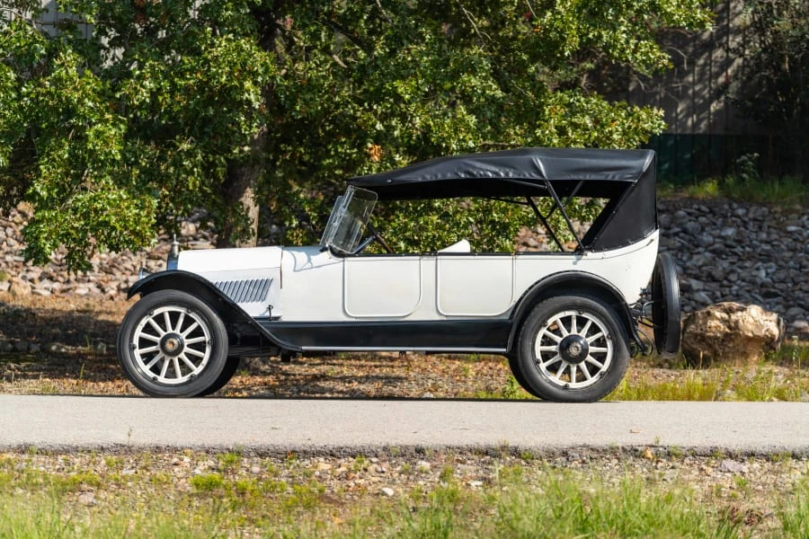 1918 Oldsmobile - Image 2 of 18