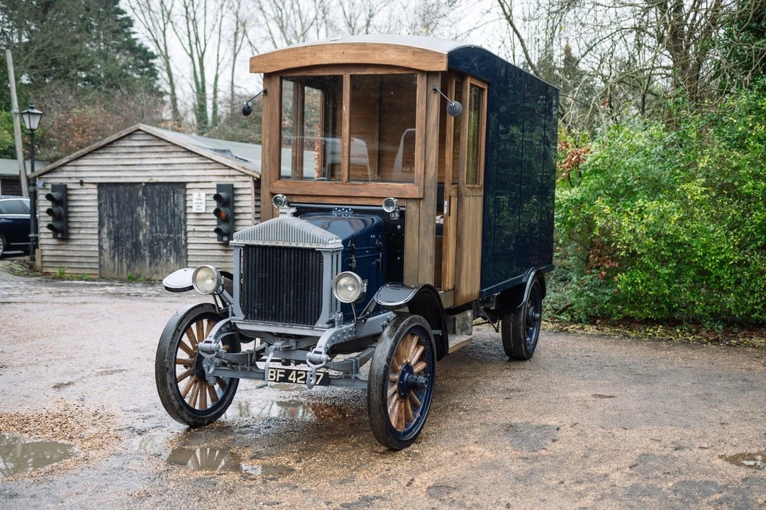 1918 Pierce-Arrow - Image 3 of 30