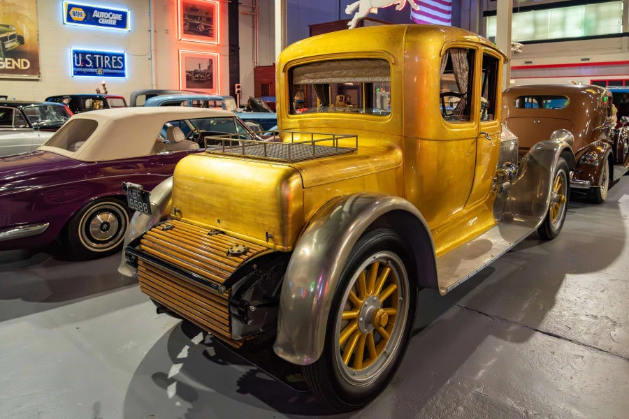 1918 Pierce-Arrow - Image 4 of 24