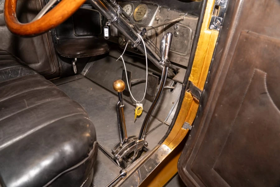 1918 Pierce-Arrow - Image 15 of 24