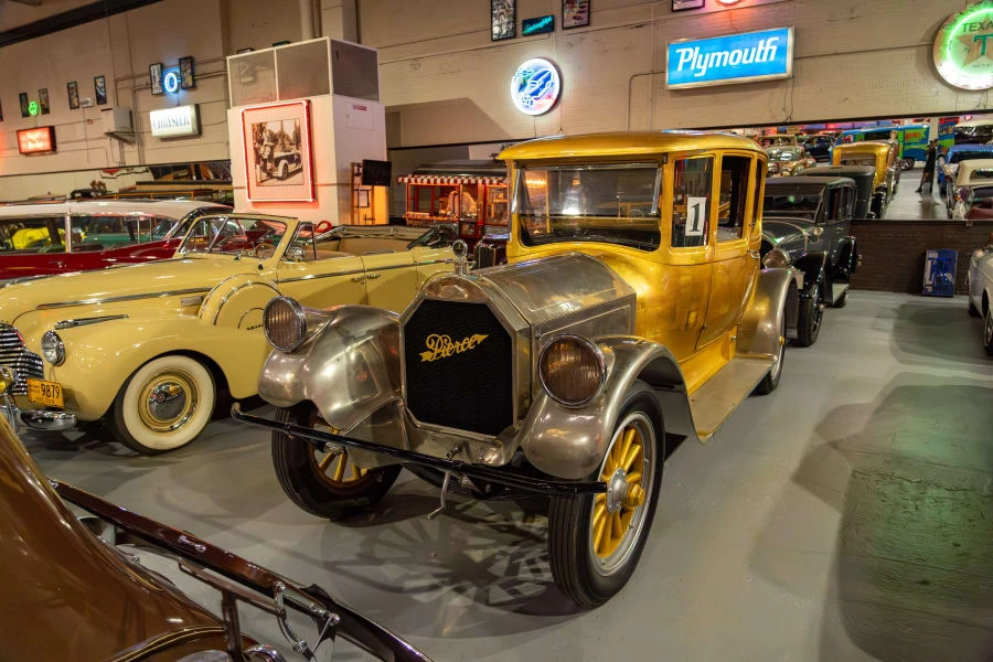 1918 Pierce-Arrow - Image 3 of 24