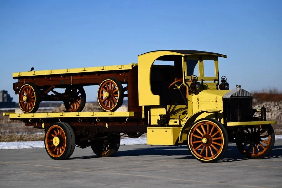 1918 Pierce-Arrow - Image 2 of 15
