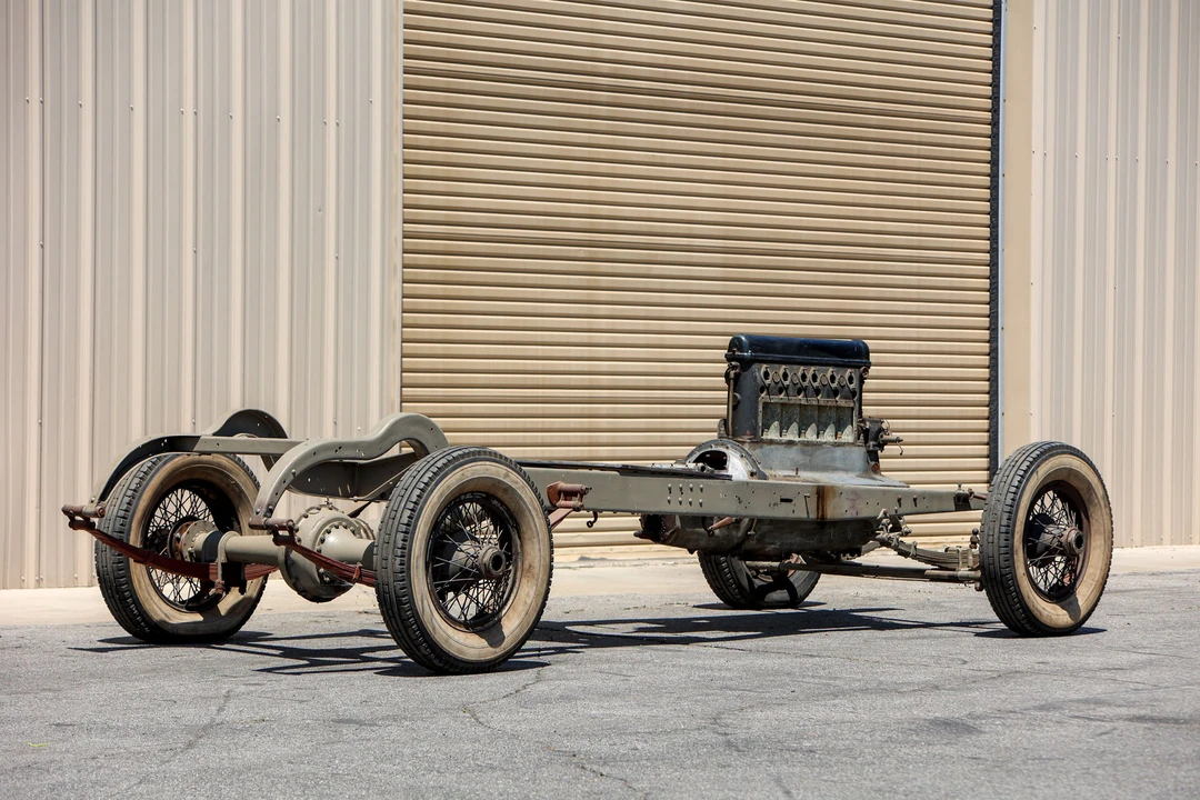 1919 Hispano-Suiza - Image 2 of 26