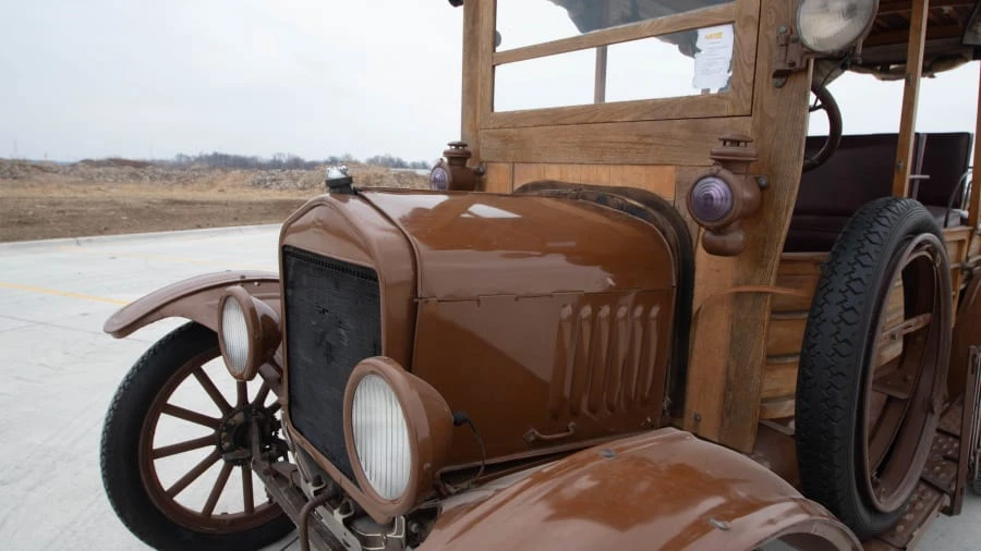 1919 Ford Model T Pickup & Model TT - Image 13 of 15
