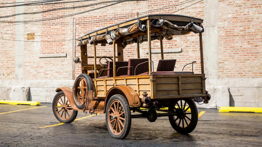 1919 Ford Model T Pickup & Model TT - Image 3 of 12