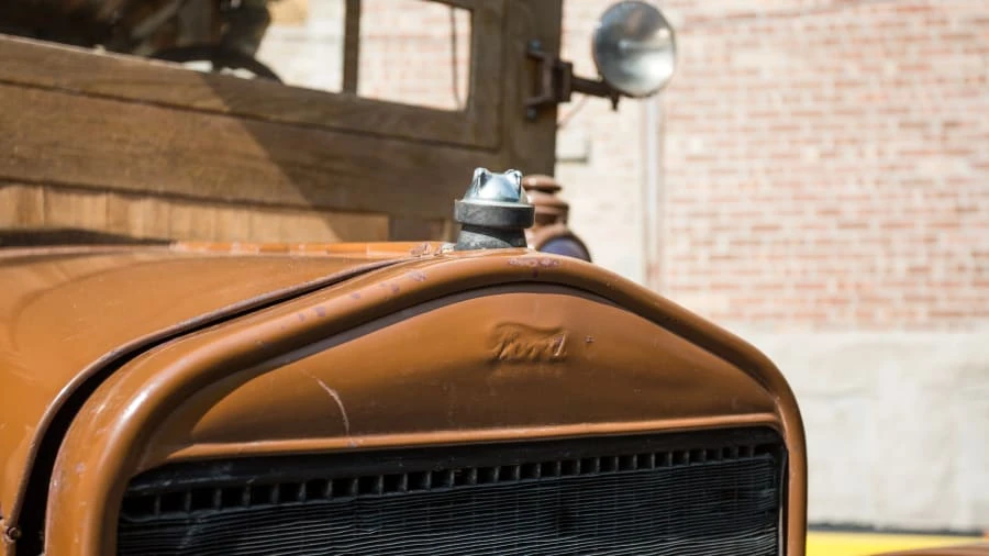 1919 Ford Model T Pickup & Model TT - Image 9 of 12