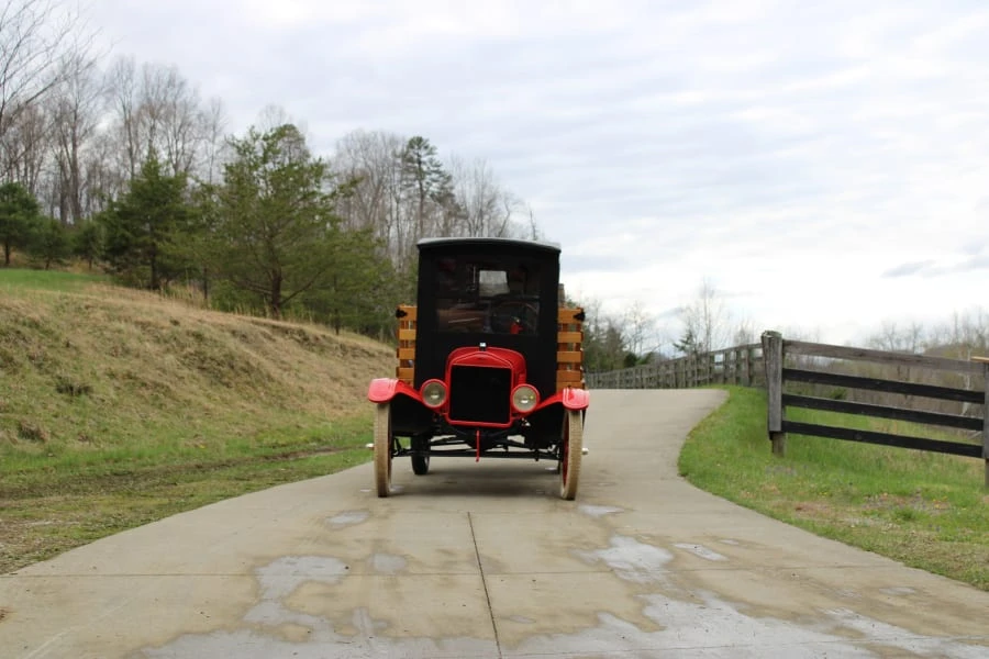 1919 Ford Model T Pickup & Model TT - Image 11 of 12