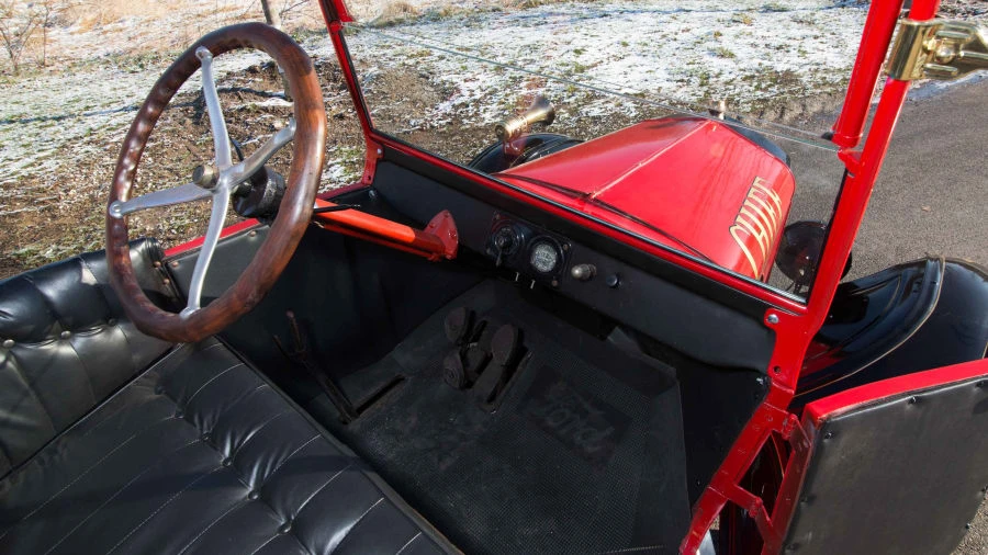 1919 Ford Model T Pickup & Model TT - Image 5 of 12