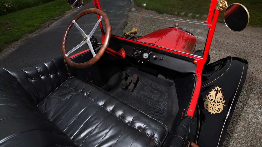 1919 Ford Model T Pickup & Model TT - Image 4 of 12