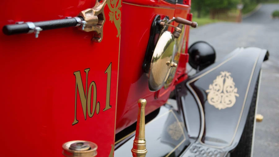 1919 Ford Model T Pickup & Model TT - Image 11 of 12