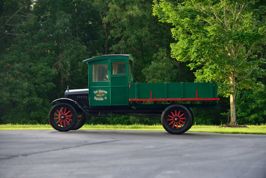 1919 Ford Model T Pickup & Model TT - Image 2 of 12
