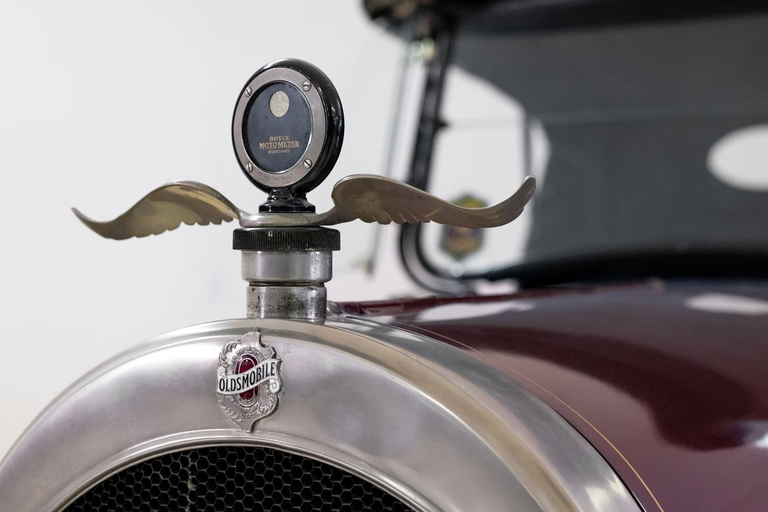 1919 Oldsmobile - Image 3 of 24